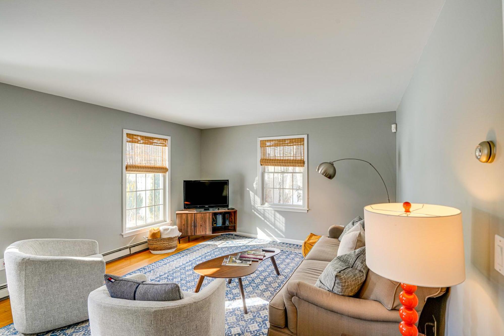 Private Guest House In Dtwn Lenox, Walk To Dining! Exterior photo