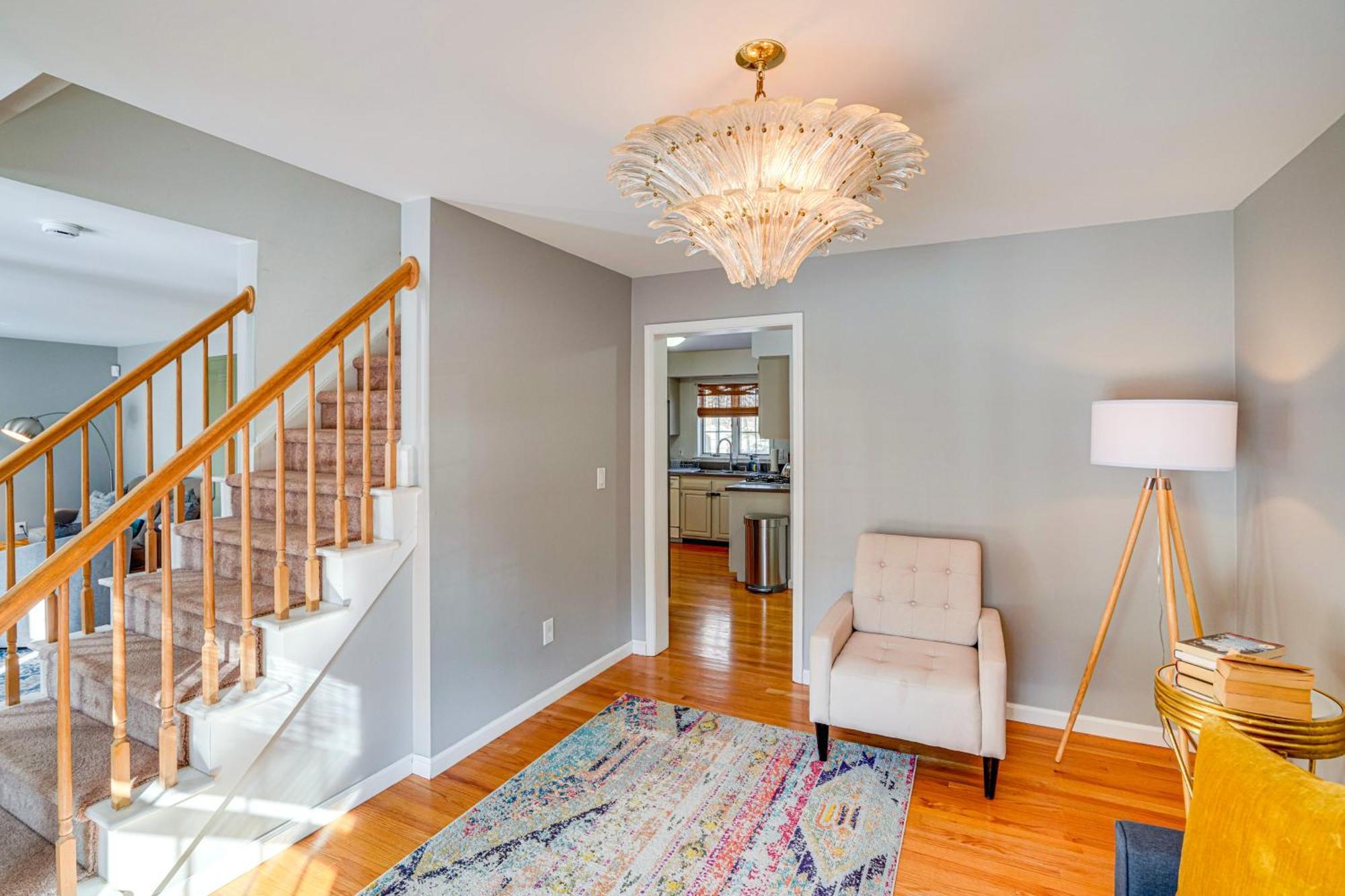 Private Guest House In Dtwn Lenox, Walk To Dining! Exterior photo