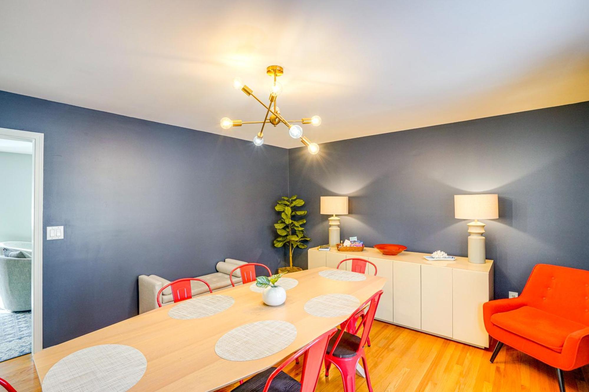 Private Guest House In Dtwn Lenox, Walk To Dining! Exterior photo